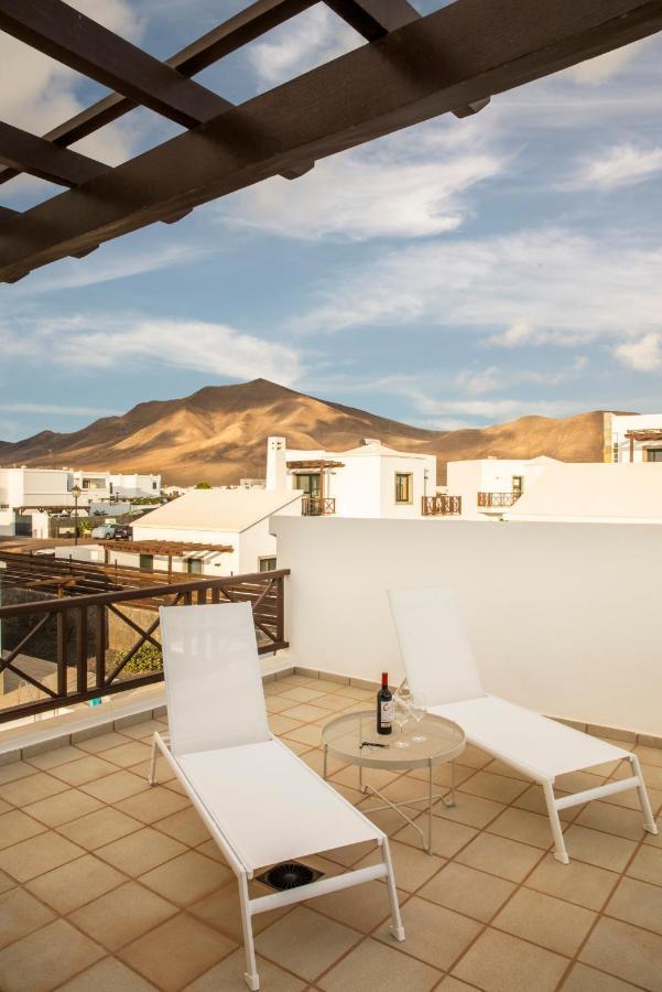 Playa Blanca Beach Mate Экстерьер фото